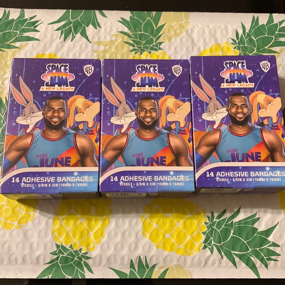 Space Jam : A New Legacy Adhesive Bandages (3) Boxes New